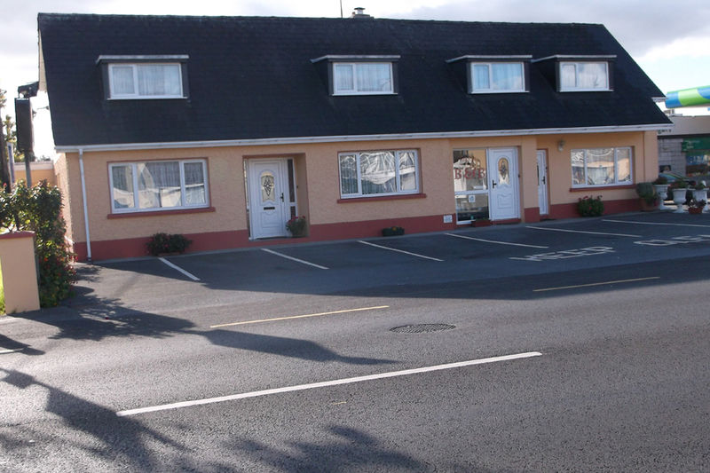 Villa St.John B&B アスローン エクステリア 写真