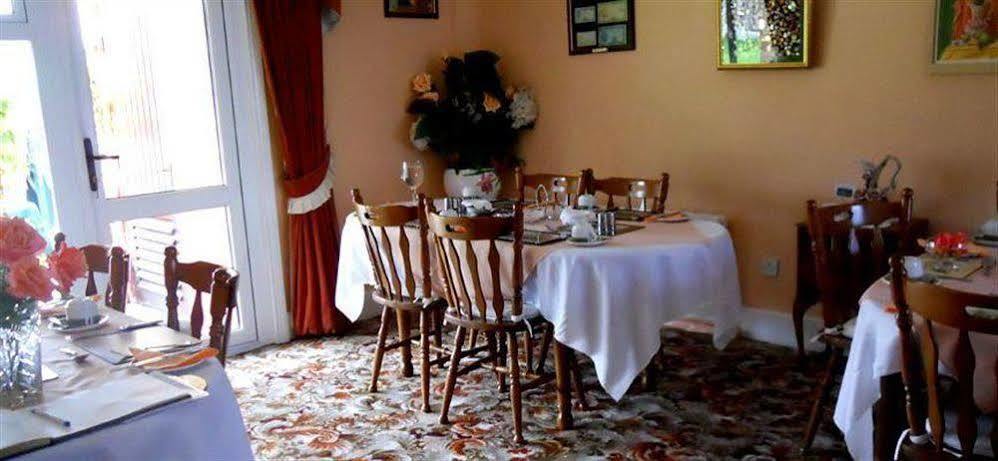 Villa St.John B&B アスローン エクステリア 写真